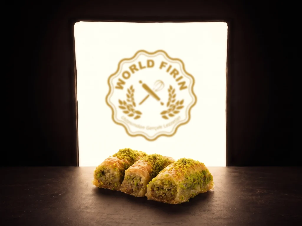 Fıstıklı Sarı Burma Baklava