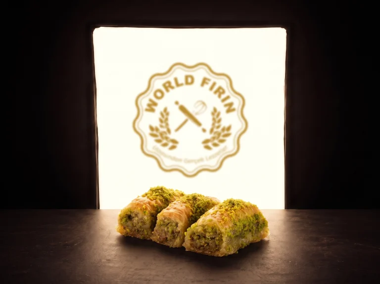 Fıstıklı Sarı Burma Baklava