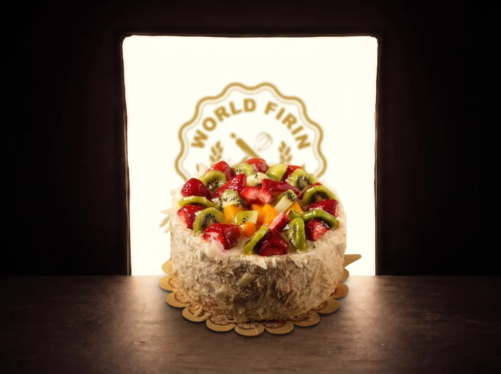 Meyveli Yaş Pasta